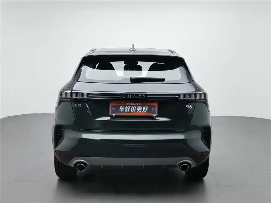 Lynk & Co 06