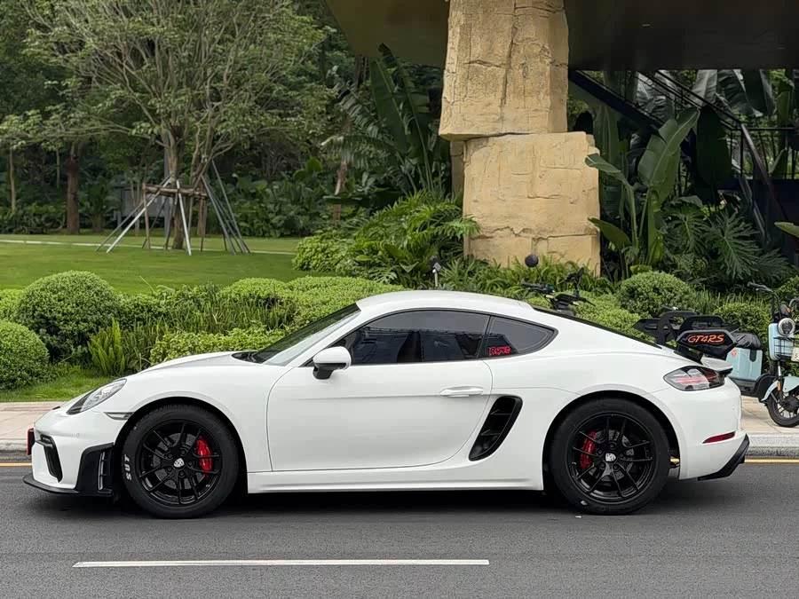 Porsche 718