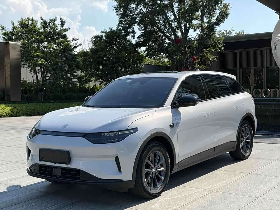 Leapmotor C11