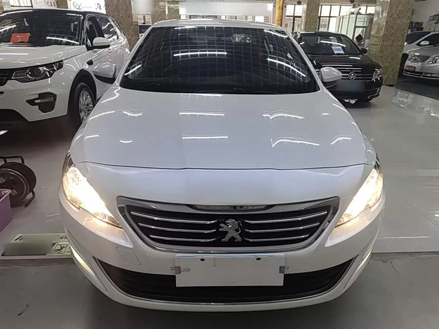Peugeot 408