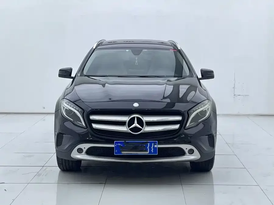 Mercedes Benz GLA
