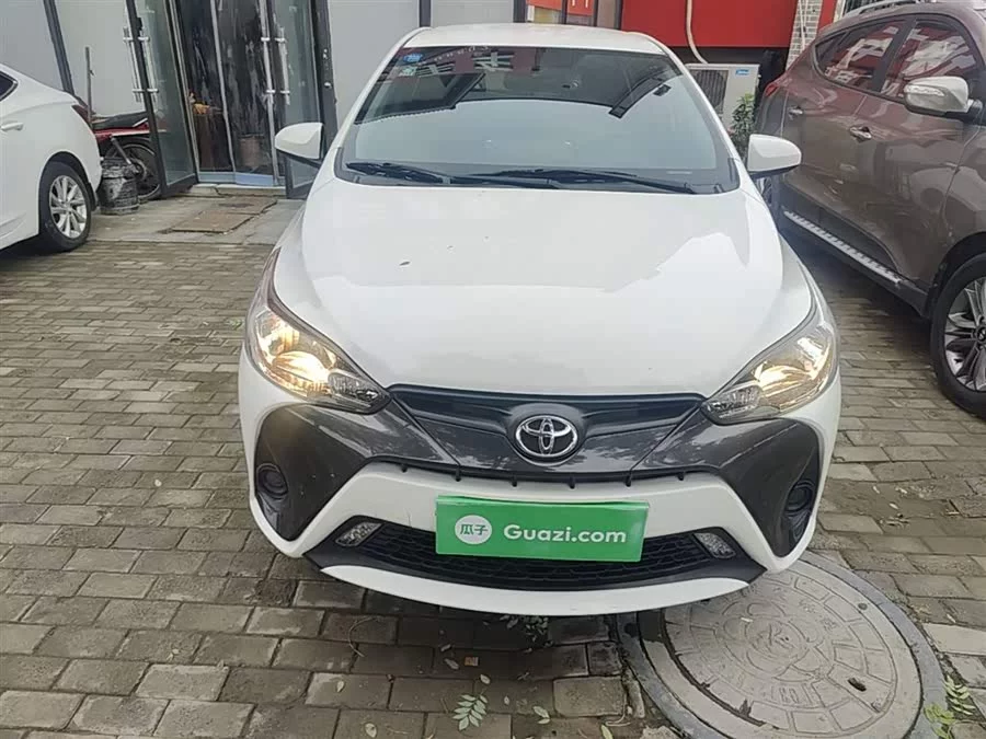 Toyota YARiS L