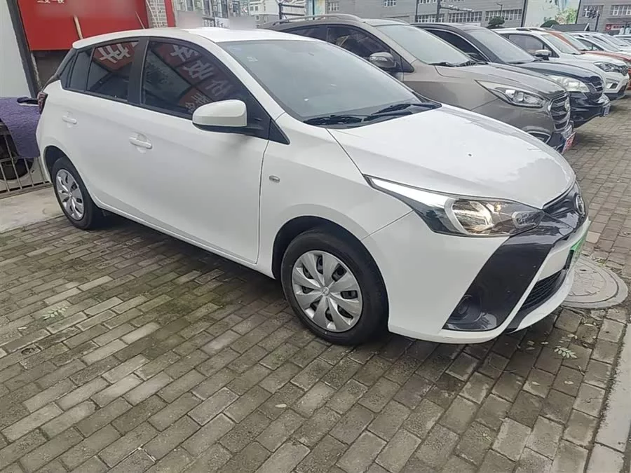 Toyota YARiS L
