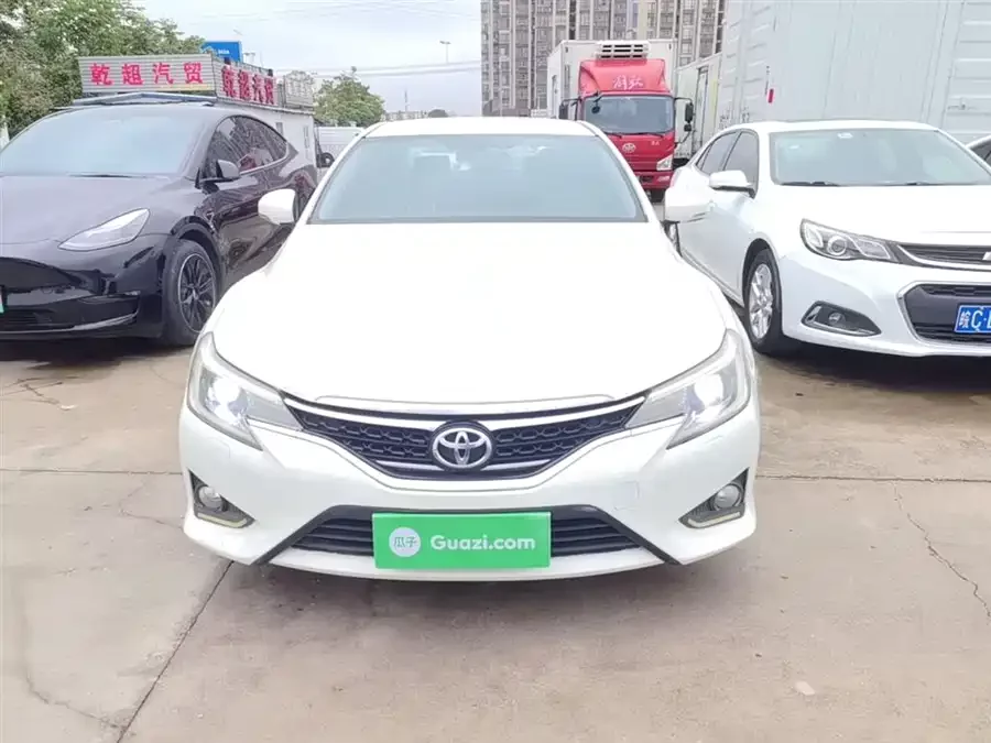 Toyota Reiz