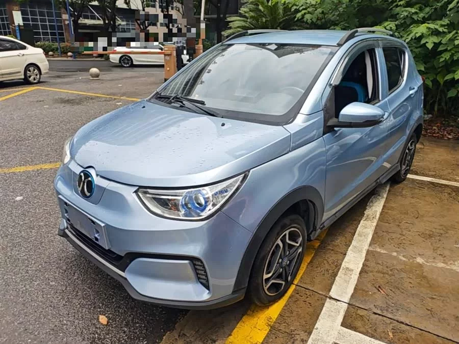 BAIC EC3