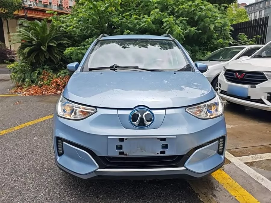 BAIC EC3