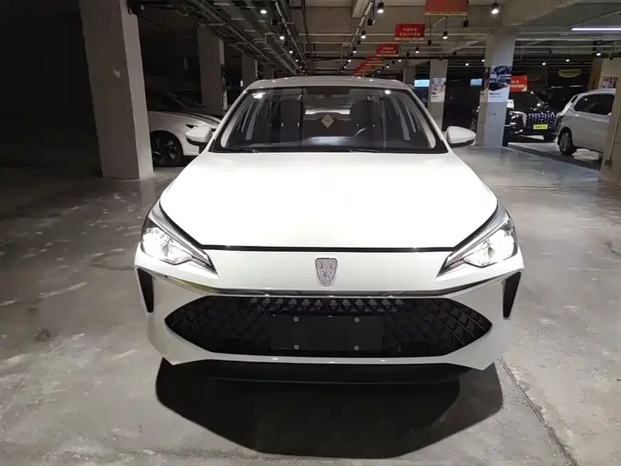 Roewe i5