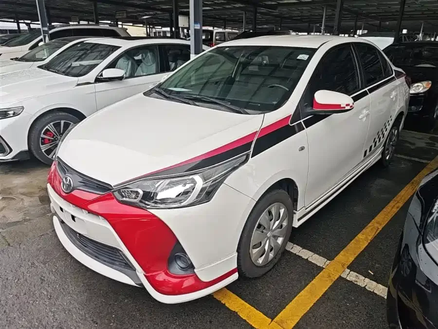 Toyota YARiS L Enjoy