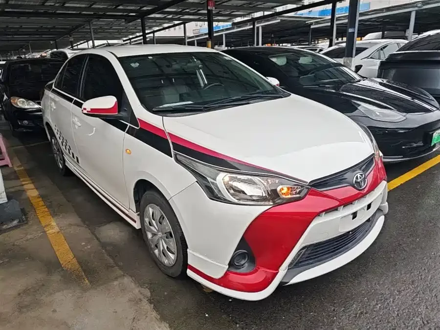 Toyota YARiS L Enjoy