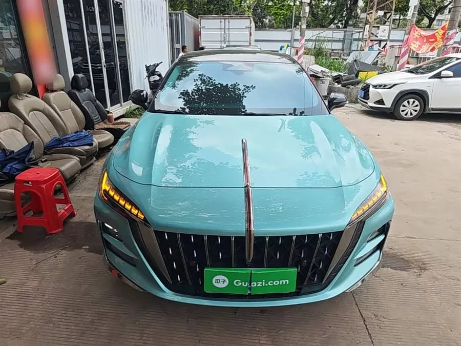 Hongqi H6