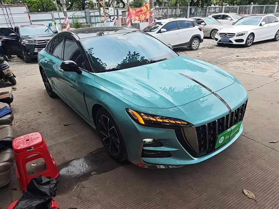 Hongqi H6