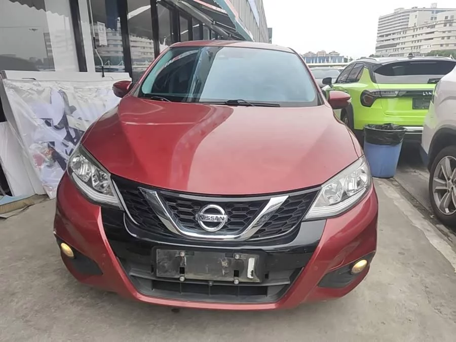 Nissan Tiida