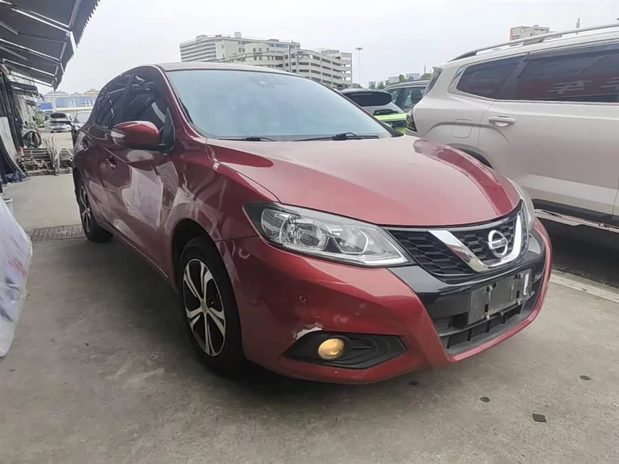 Nissan Tiida