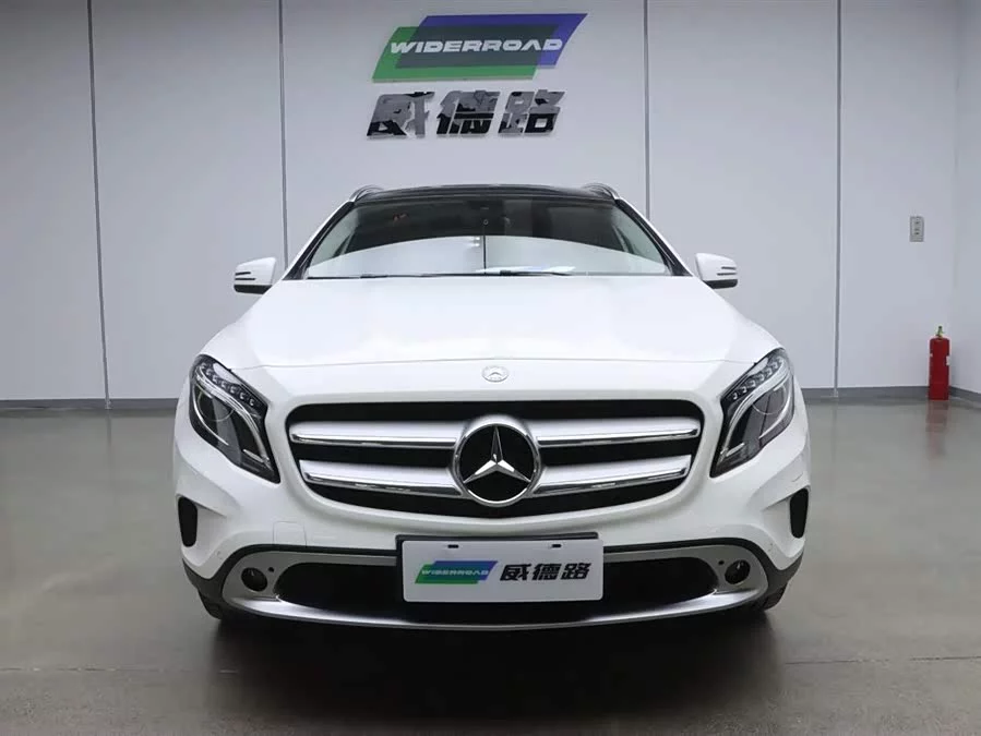 Mercedes Benz GLA