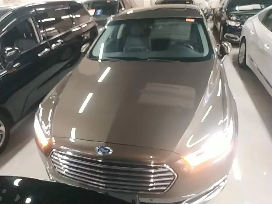 Ford Taurus