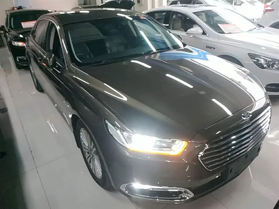 Ford Taurus