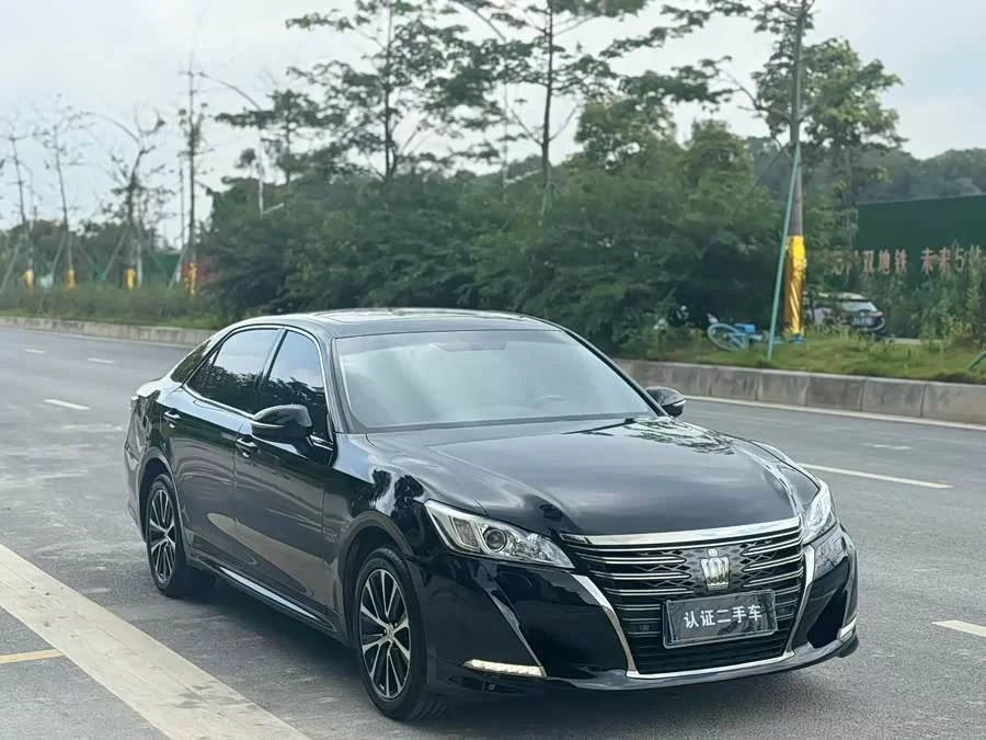 Toyota crown