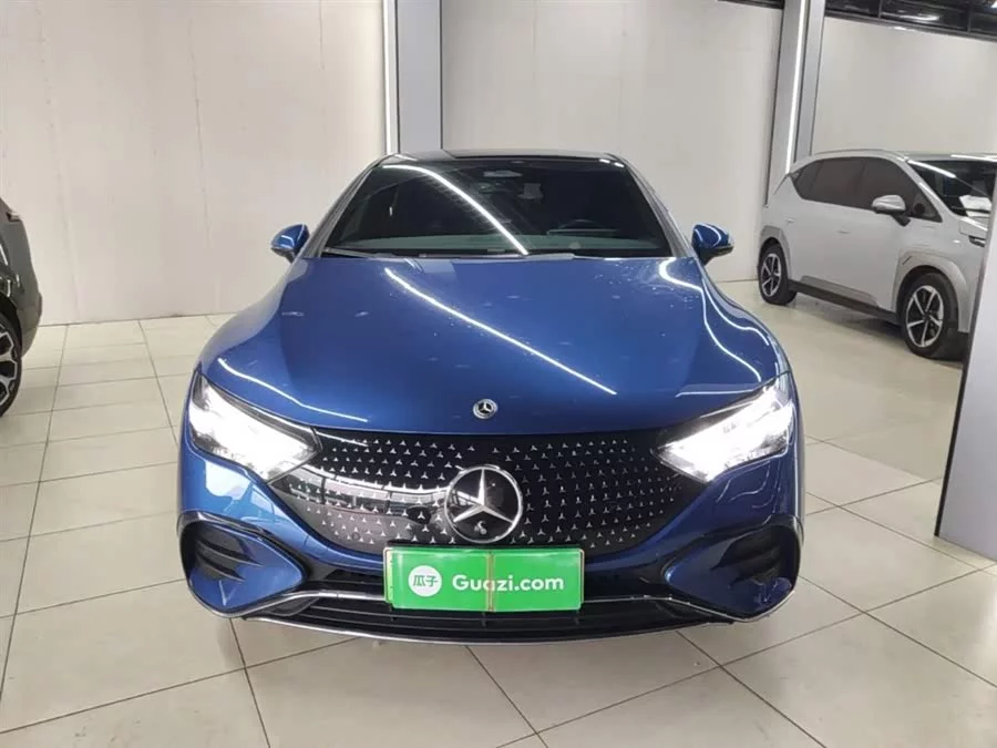 Mercedes Benz EQE