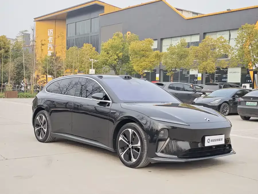 NIO ET5T