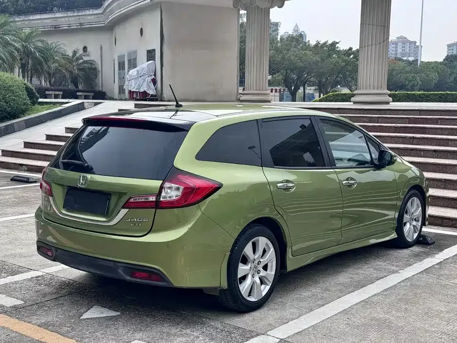 Honda Jade