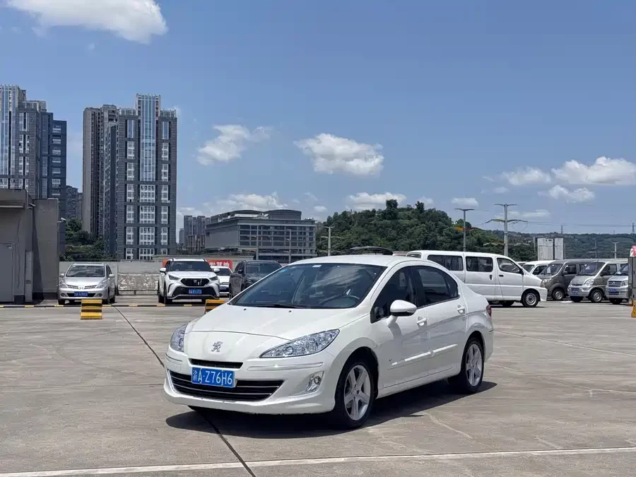Peugeot 408