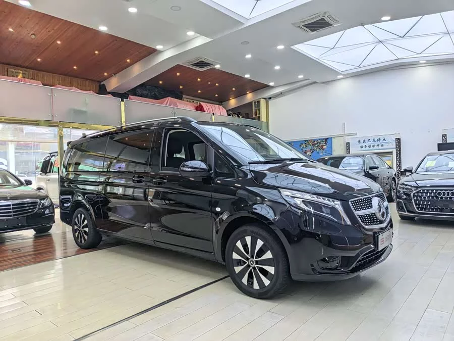 Mercedes Benz Vito