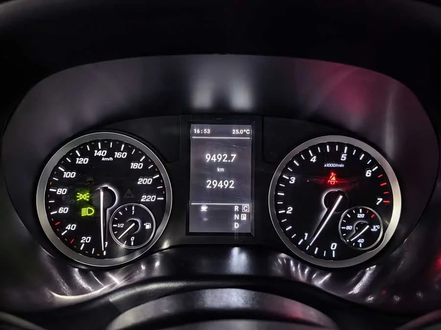 Mercedes Benz Vito