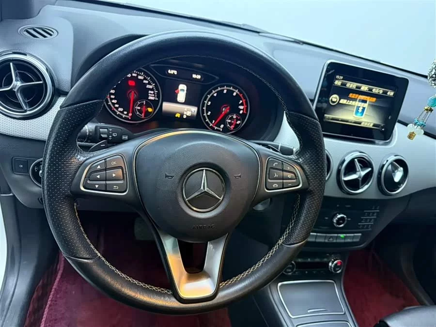 Mercedes Benz Class B