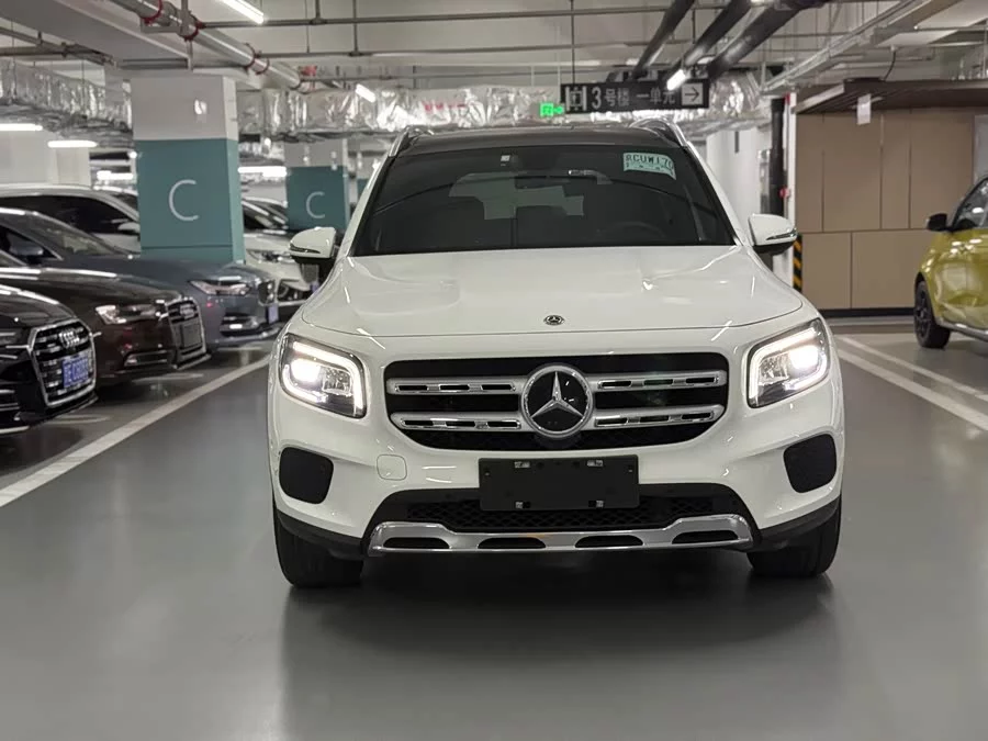 Mercedes Benz GLB