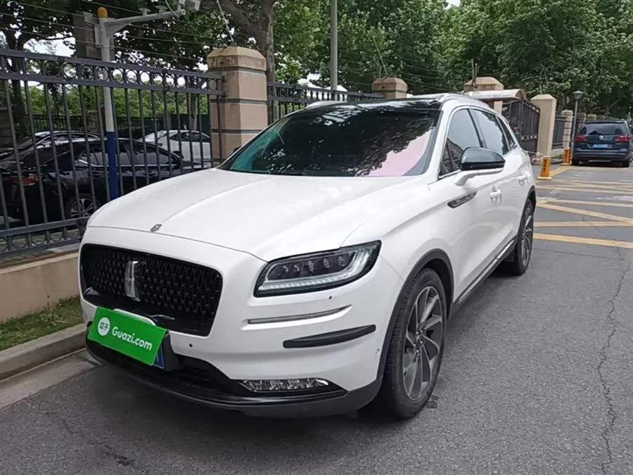 Lincoln Navigator