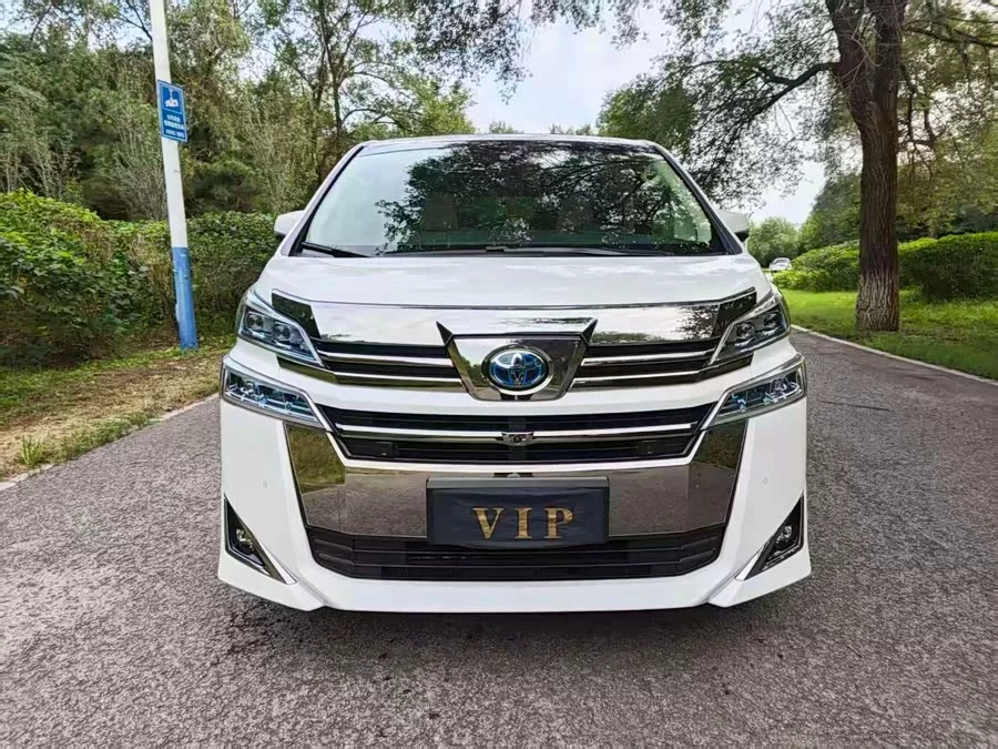 Toyota Crown Vellfire