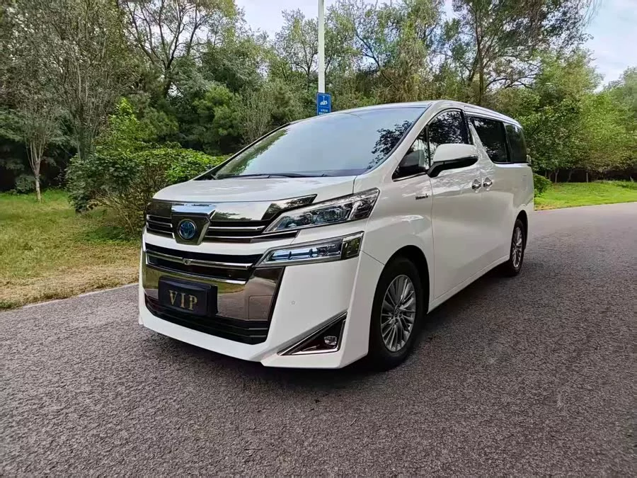 Toyota Crown Vellfire