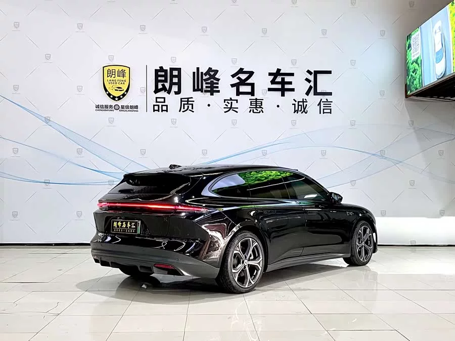 NIO ET5T
