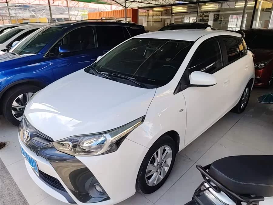 Toyota YARiS L