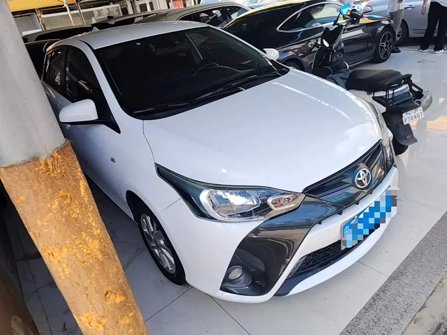 Toyota YARiS L