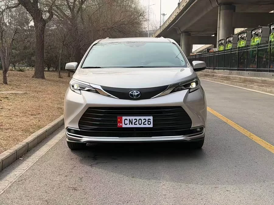 Toyota SIENNA