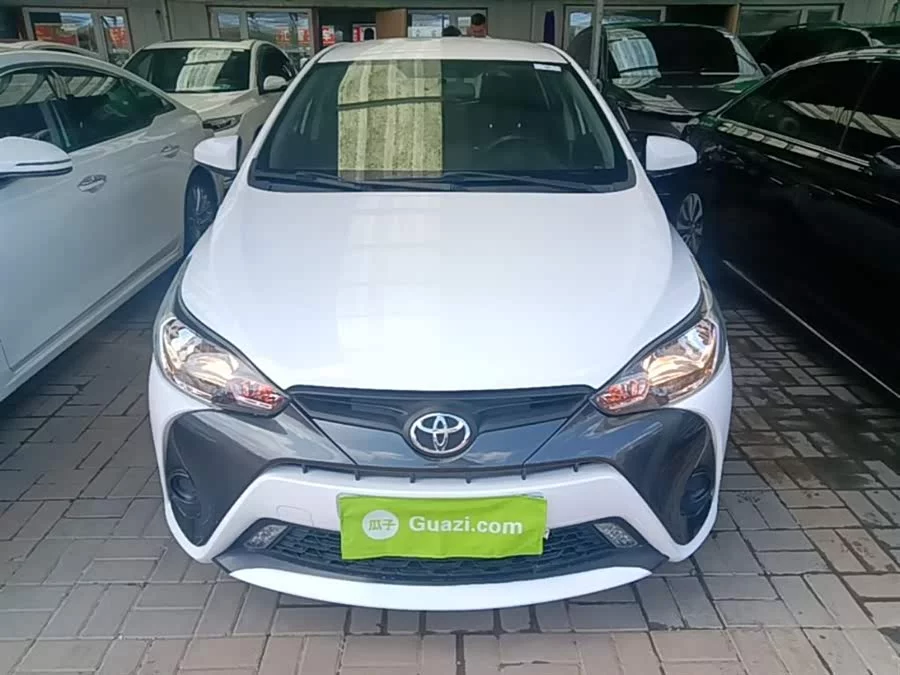 Toyota YARiS L