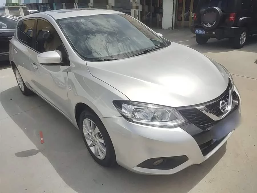 Nissan Tiida