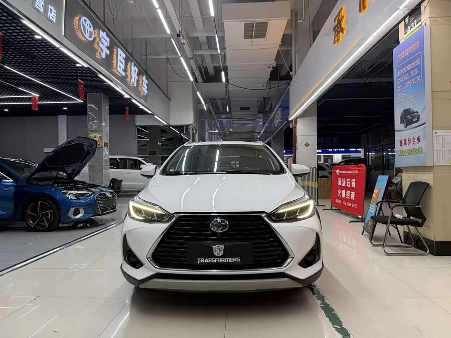 Toyota YARiS L