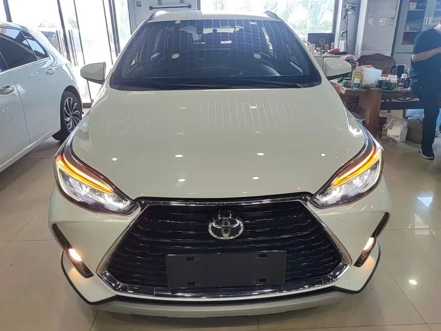 Toyota YARiS L