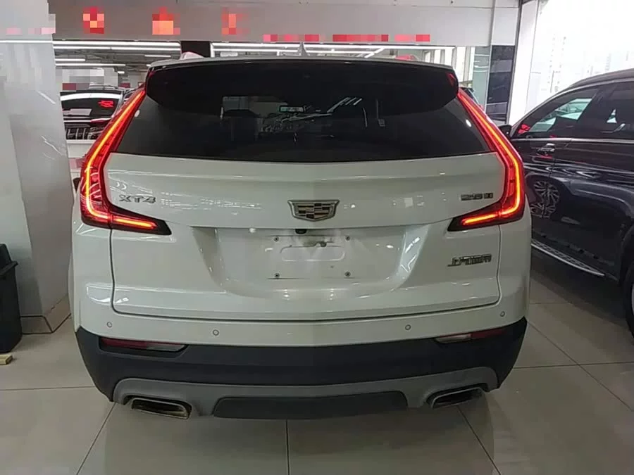 Cadillac XT4