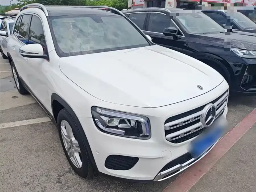 Mercedes Benz GLB