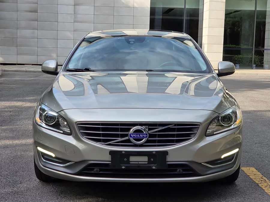 Volvo S60