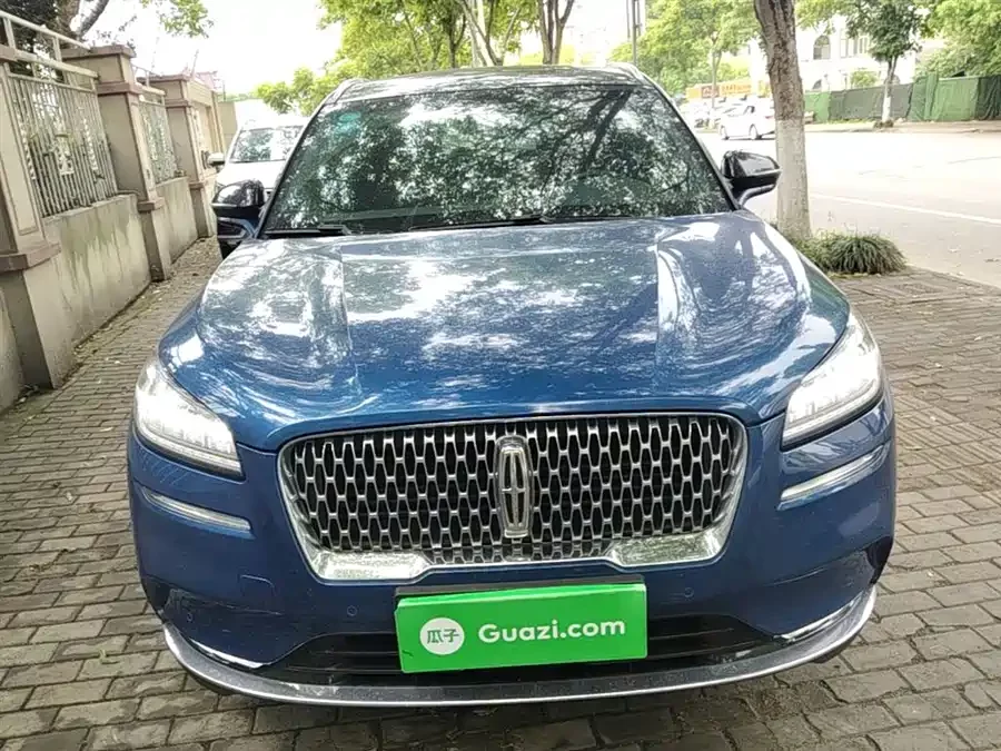 Lincoln Adventurer