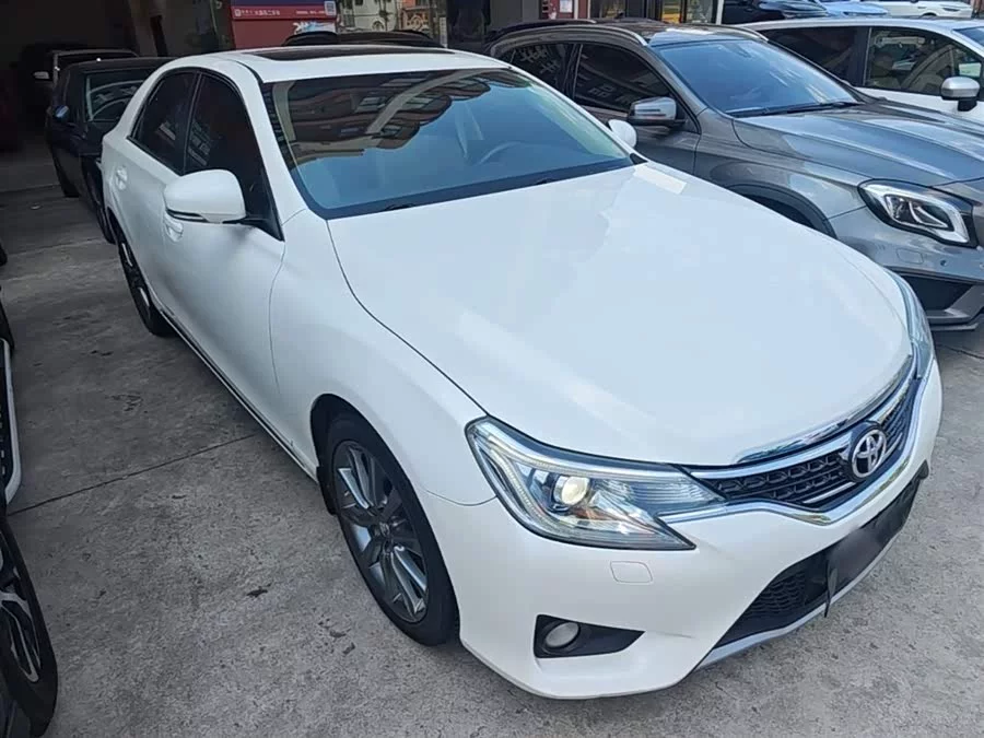 Toyota Reiz