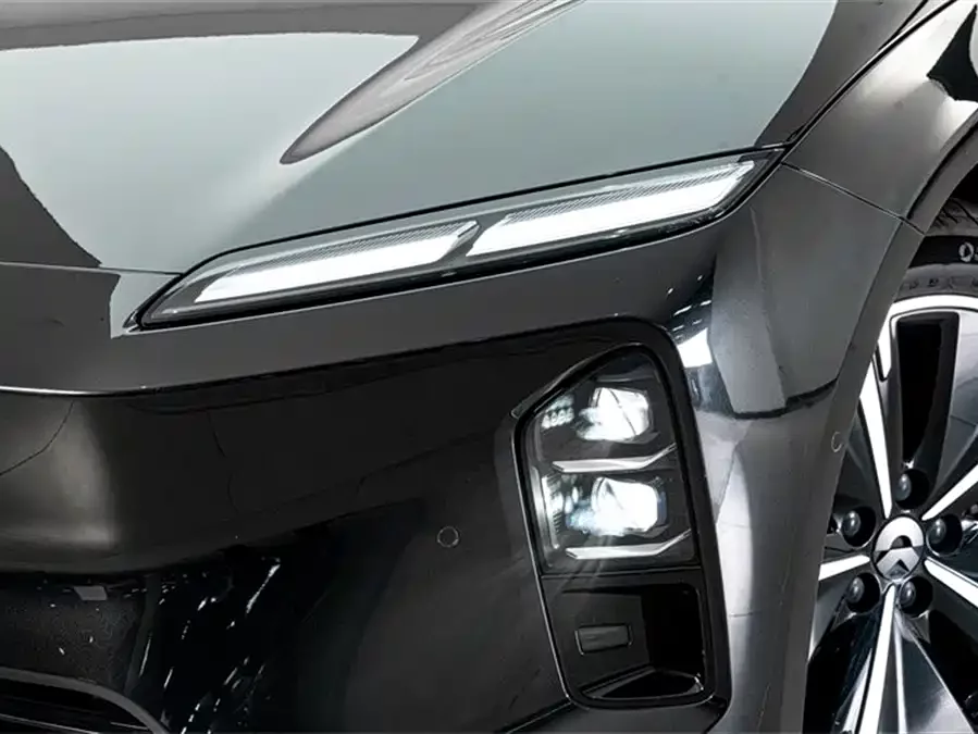 NIO ET5T