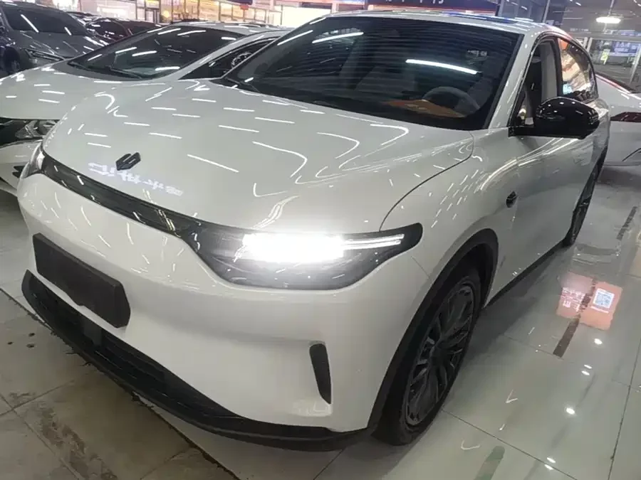 Leapmotor C11
