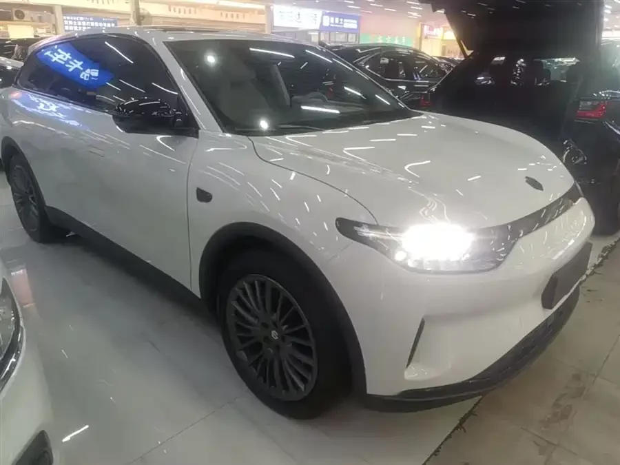 Leapmotor C11