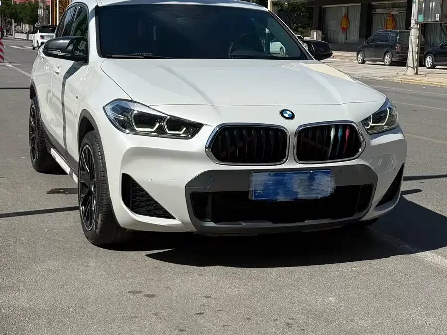 BMW X2