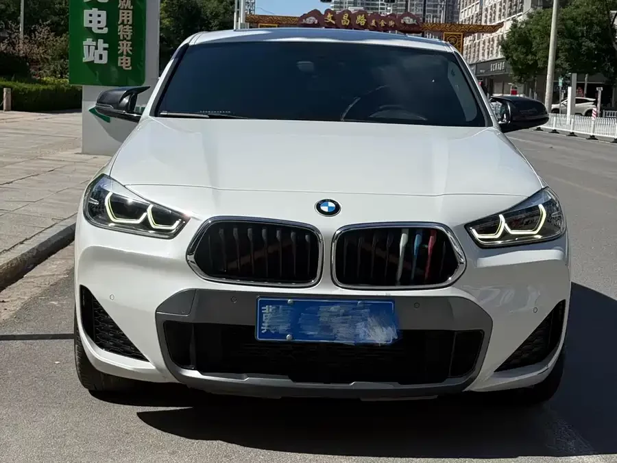 BMW X2
